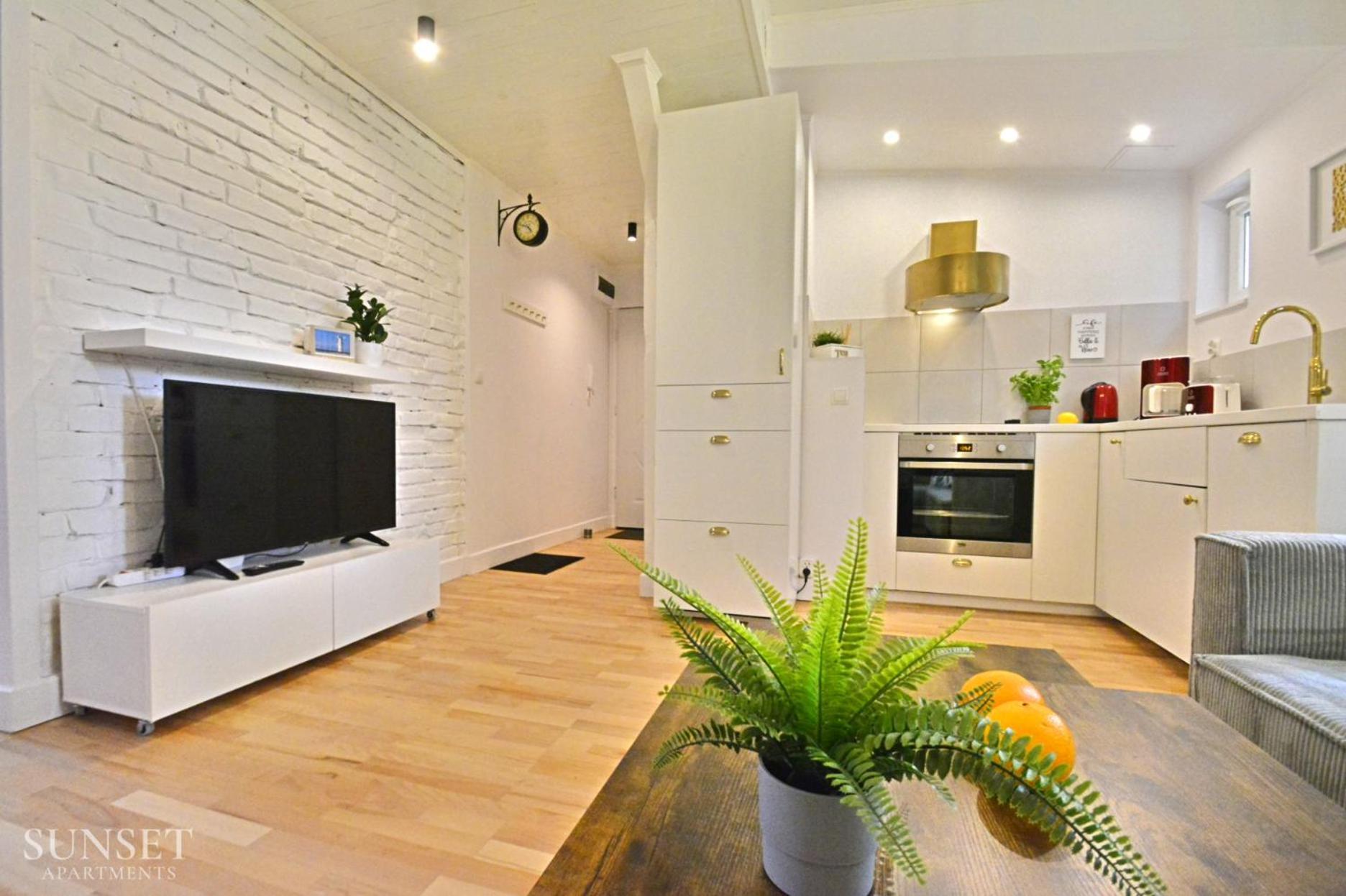 Sunset Apartments - Kapitanska - Plaza 500M Свиноуйсьце Экстерьер фото